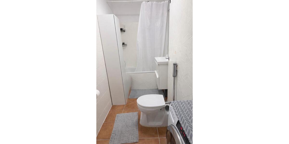 Etagenwohnung Nürnberg Langwasser - 1 Zimmer, 50 m&sup2;, 180.000&euro; | Angebot:25408001