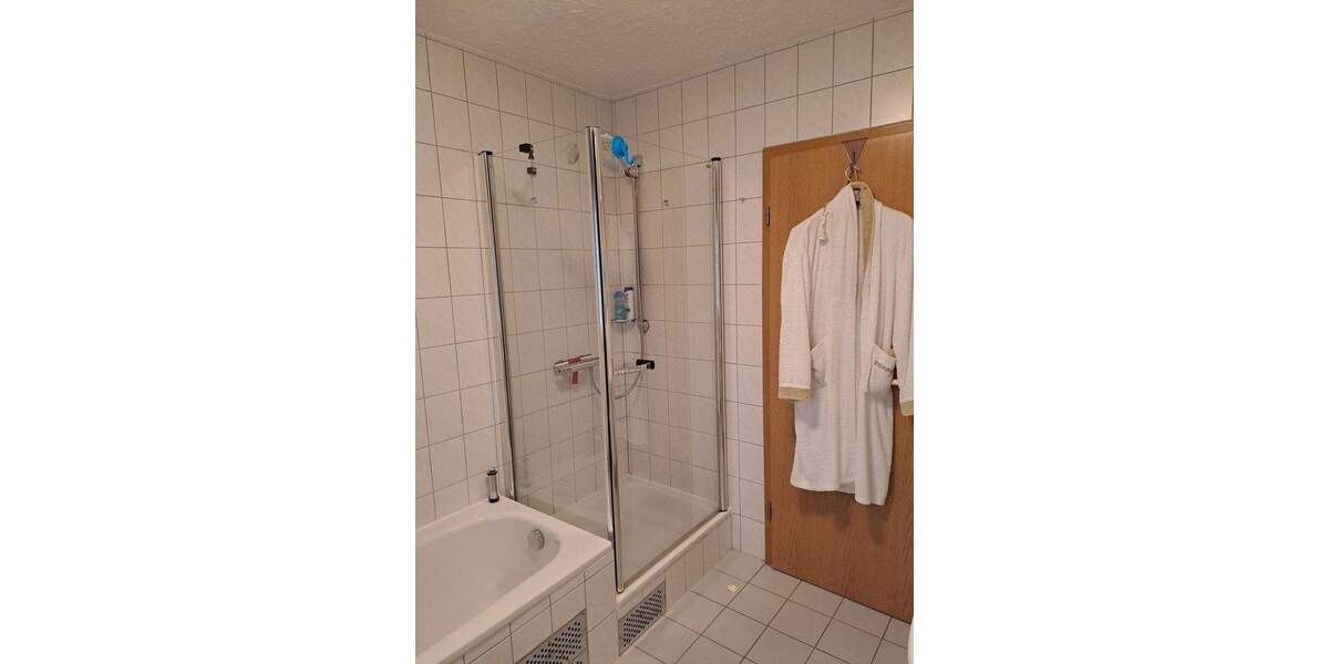Etagenwohnung Adelsdorf - 4 Zimmer, 90 m&sup2;, 1.040&euro; | Angebot:25741981