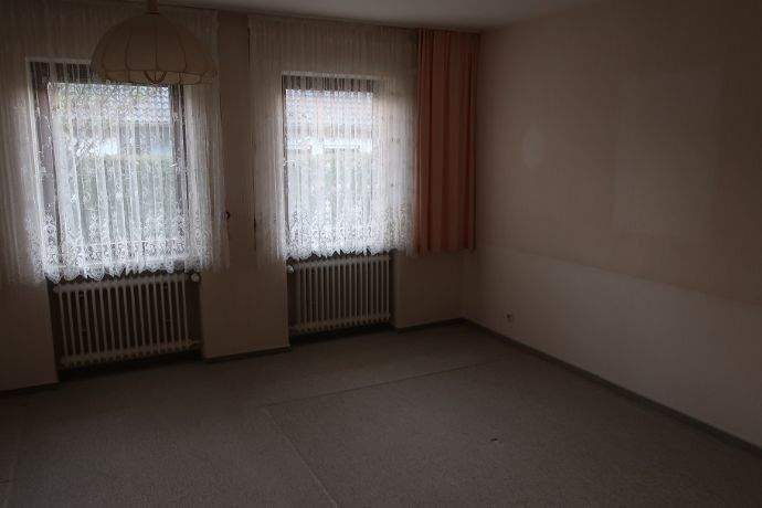 Bungalow Altdorf bei Nürnberg Röthenbach - 5 Zimmer, 138 m&sup2;, 485.000&euro; | Angebot:25666281