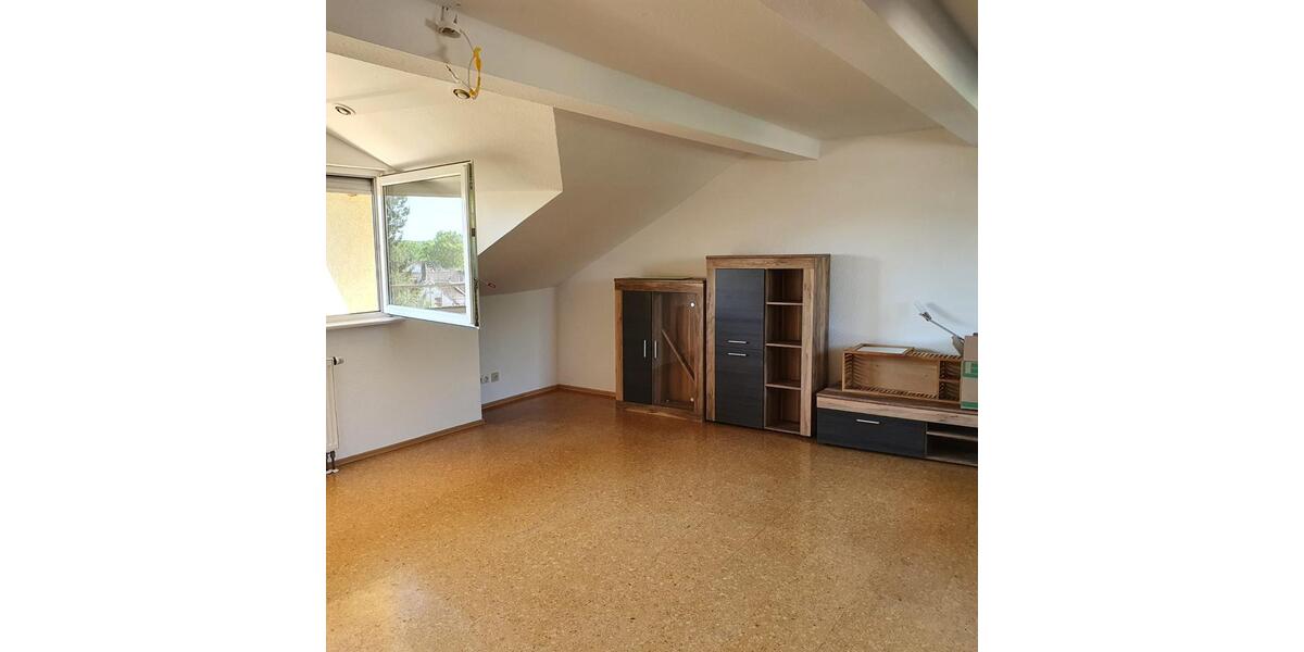 Dachgeschoßwohnung Oberasbach - 3.5 Zimmer, 107 m&sup2;, 850&euro; | Angebot:25944318