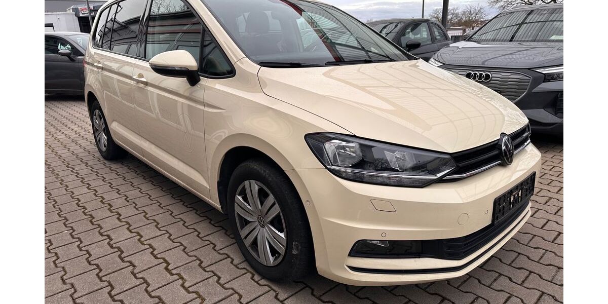 VW Touran 98.542 km 21.999 &euro; Zirndorf 90513