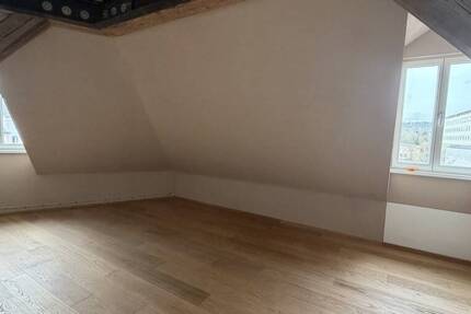 Wohnung Erlangen Innenstadt - 4 Zimmer, 90 m&sup2;, 1.650&euro; | Angebot:26015681