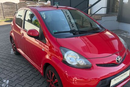 Toyota Aygo (X) 89.522 km 4.999 &euro; Fürth 90765
