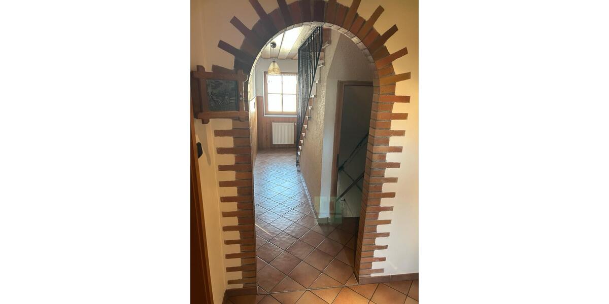 Einfamilienhaus Lauf an der Pegnitz - 7 Zimmer, 170 m&sup2;, 430.000&euro; | Angebot:25408089