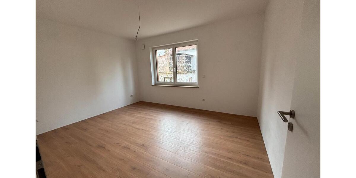 Etagenwohnung Fürth Atzenhof - 3 Zimmer, 98 m&sup2;, 1.552&euro; | Angebot:26337871