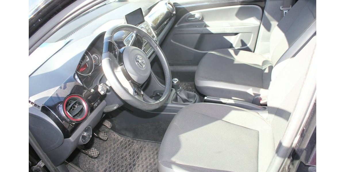 VW up! colour 57.931 km 8.990 &euro; Fürth 90763