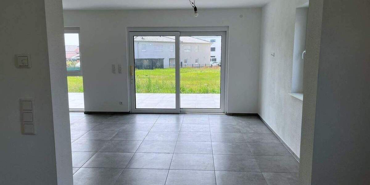 Doppelhaushälfte Markt Erlbach Eschenbach - 5 Zimmer, 121 m&sup2;, 1.690&euro; | Angebot:25666569