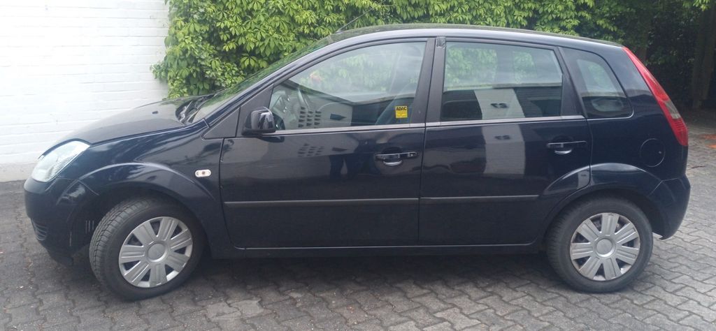 Ford Fiesta 95.000 km 600 &euro; Nürnberg 90471