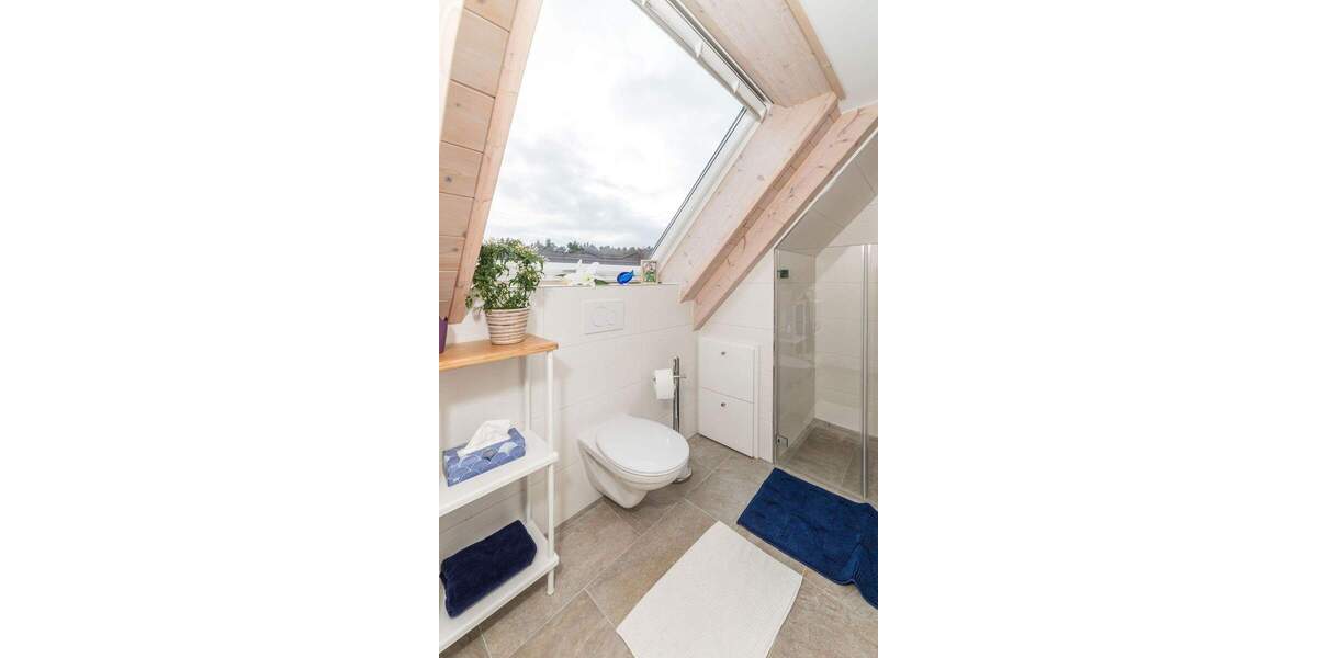 Doppelhaushälfte Oberreichenbach - 6 Zimmer, 196 m&sup2;, 2.490&euro; | Angebot:25665850