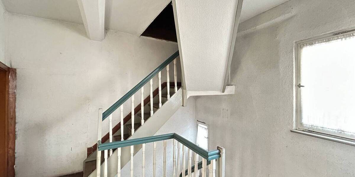Mehrfamilienhaus, Wohnhaus Erlangen / Frauenaurach Frauenaurach - 8 Zimmer, 236 m&sup2;, 287.000&euro; | Angebot:25701559