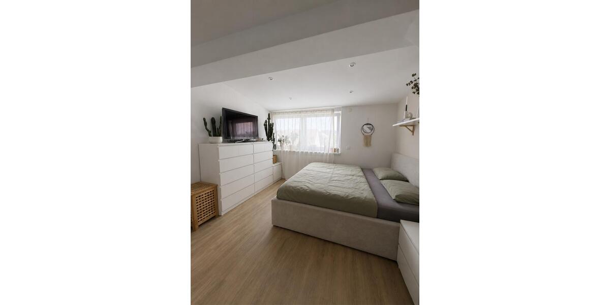 Dachgeschoßwohnung Erlangen Bruck - 3.5 Zimmer, 83 m&sup2;, 1.150&euro; | Angebot:26606083