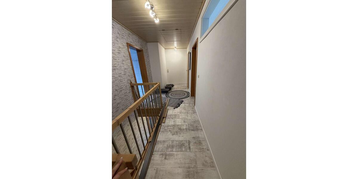 Etagenwohnung Erlangen Alterlangen - 3 Zimmer, 117 m&sup2;, 1.500&euro; | Angebot:25882988