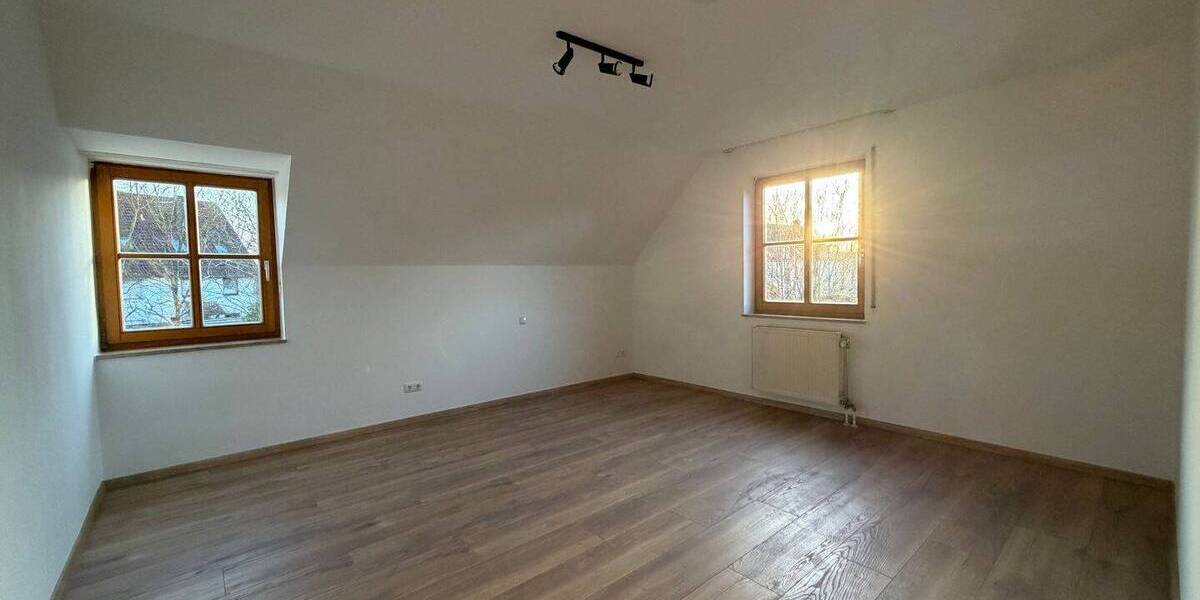Einfamilienhaus Herzogenaurach - 4 Zimmer, 125 m&sup2;, 1.580&euro; | Angebot:25998749