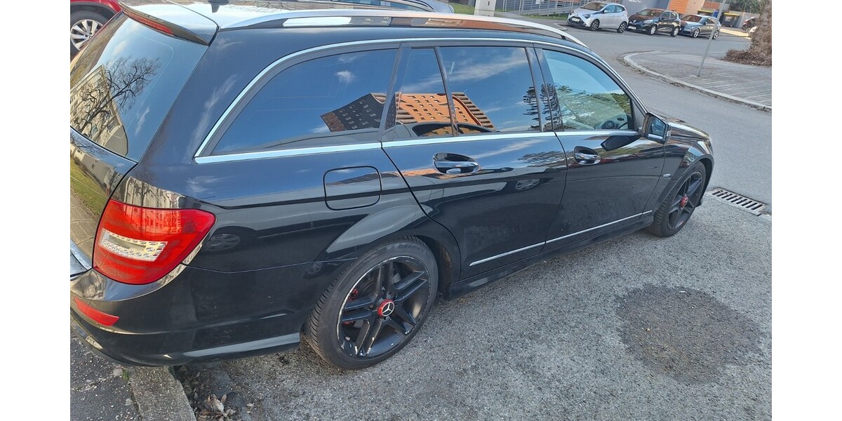 Mercedes-Benz C 250 284.000 km 5.600 &euro; Nürnberg 90403