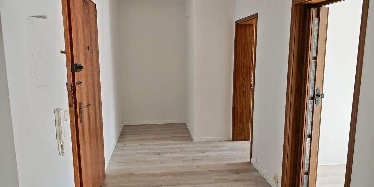 Etagenwohnung Uttenreuth - 3 Zimmer, 89 m&sup2;, 1.200&euro; | Angebot:25724247