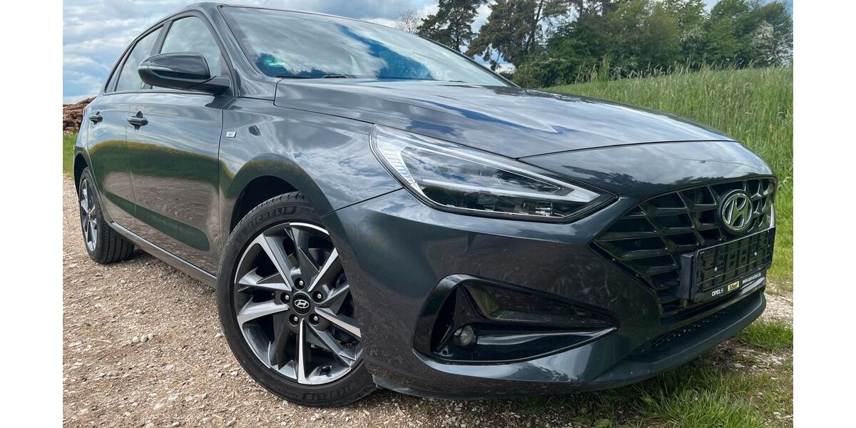 Hyundai i30 64.400 km 16.999 &euro; Fürth 90762