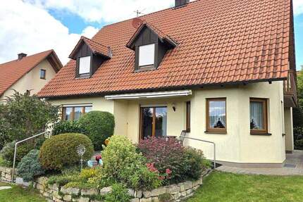 Haus Roßtal - 6 Zimmer, 162 m&sup2;, 849.000&euro; | Angebot:25711087