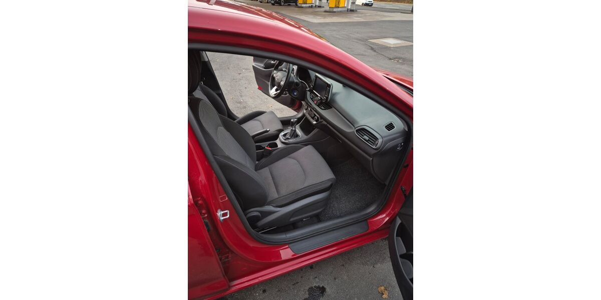 Hyundai i30 39.951 km 10.400 &euro; Nürnberg 90409