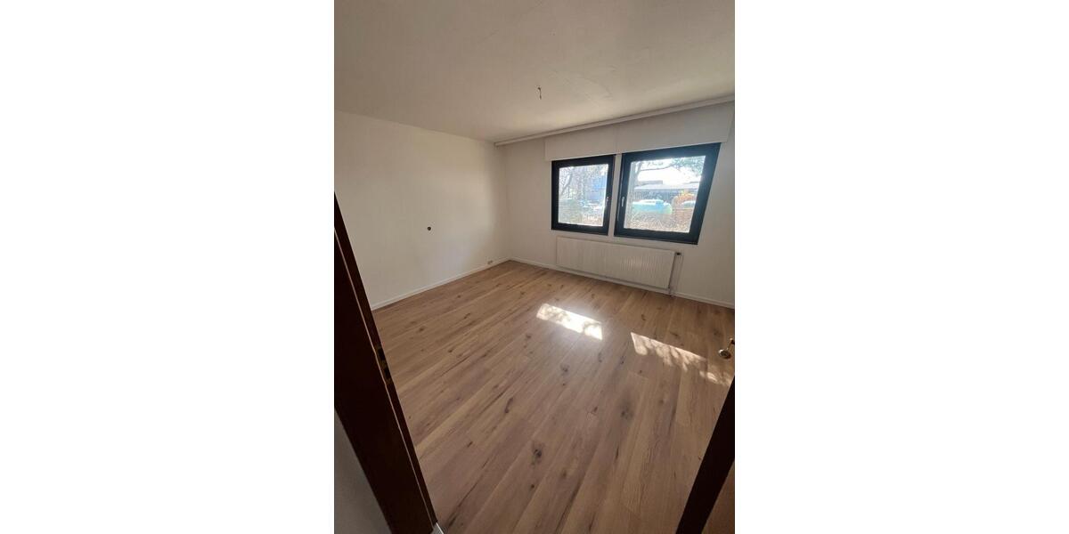 Mehrfamilienhaus, Wohnhaus Gräfenberg - 9 Zimmer, 230 m&sup2;, 669.000&euro; | Angebot:24853313