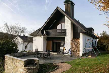 Haus Altdorf bei Nürnberg (Hagenhausen) - 7 Zimmer, 210 m&sup2;, 549.000&euro; | Angebot:25361353