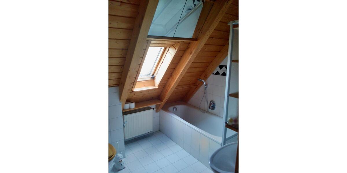 Dachgeschoßwohnung Herzogenaurach - 2 Zimmer, 65 m&sup2;, 700&euro; | Angebot:24877773