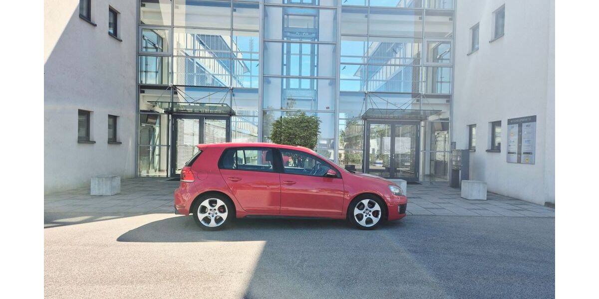VW Golf 129.000 km 10.450 &euro; Nürnberg 90431