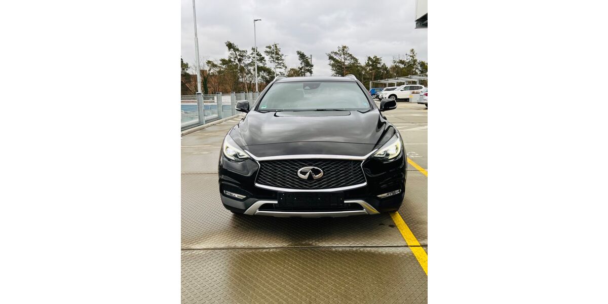INFINITI QX30 130.000 km 13.900 &euro; Nürnberg 90411