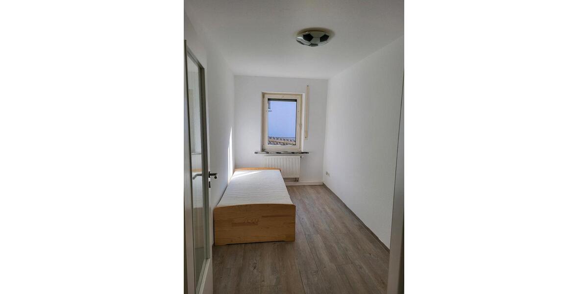 Erdgeschoßwohnung Herzogenaurach - 3 Zimmer, 90 m&sup2;, 1.100&euro; | Angebot:25270380