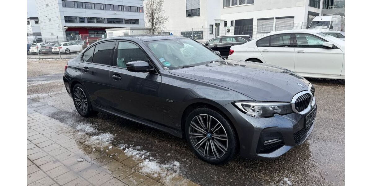 BMW 330 149.800 km 24.499 &euro; Fürth bei Nürnberg 90763