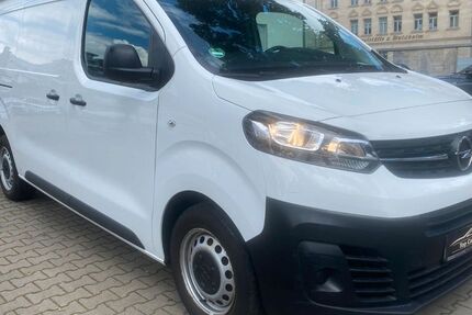 Opel Vivaro 114.007 km 14.690 &euro; Fürth-Bayern 90763