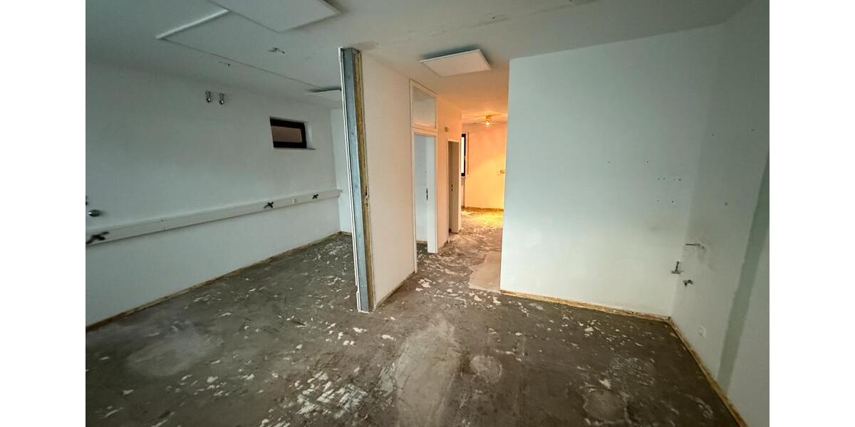 Erdgeschoßwohnung Neustadt an der Aisch - 6 Zimmer, 170 m&sup2;, 199.000&euro; | Angebot:27162936