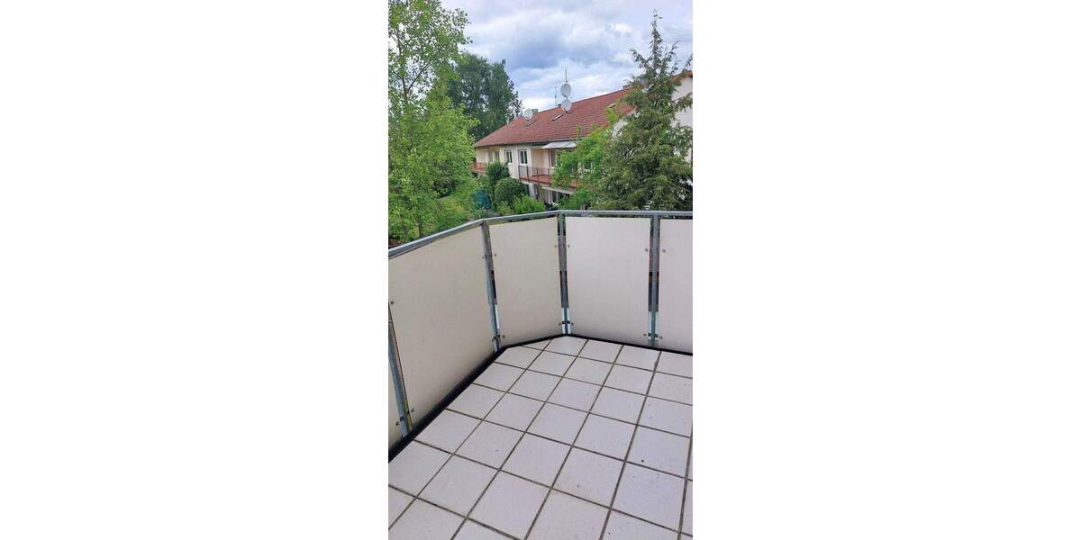 Etagenwohnung Erlangen Bruck - 3 Zimmer, 90 m&sup2;, 1.220&euro; | Angebot:25746812