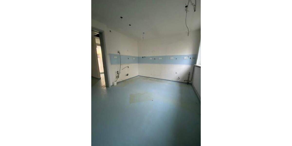 Gewerbeobjekt Nürnberg Langwasser - 6 Zimmer, 125 m&sup2;, 1.250&euro; | Angebot:25665546