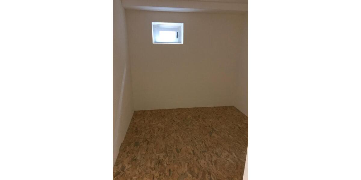 Etagenwohnung Emskirchen - 2 Zimmer, 80 m&sup2;, 750&euro; | Angebot:25934680