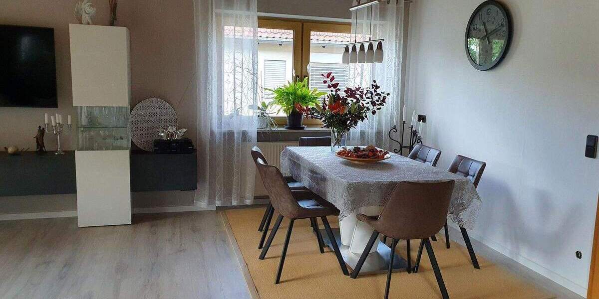 Etagenwohnung Henfenfeld - 4 Zimmer, 171 m&sup2;, 419.000&euro; | Angebot:25850208