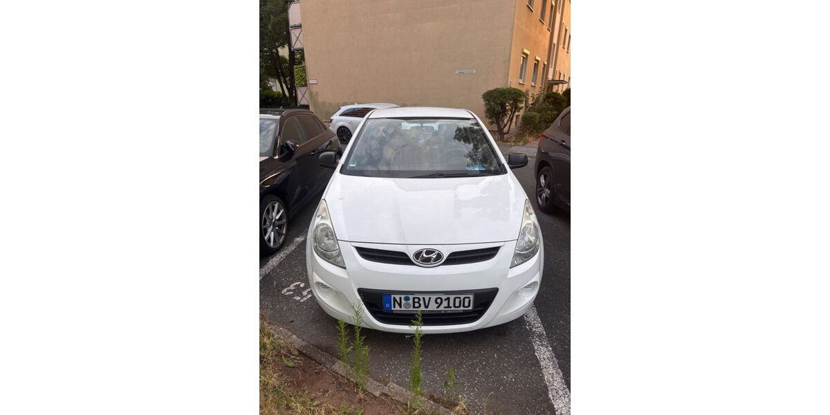 Hyundai i20 244.663 km 1.400 &euro; Fürth 90766