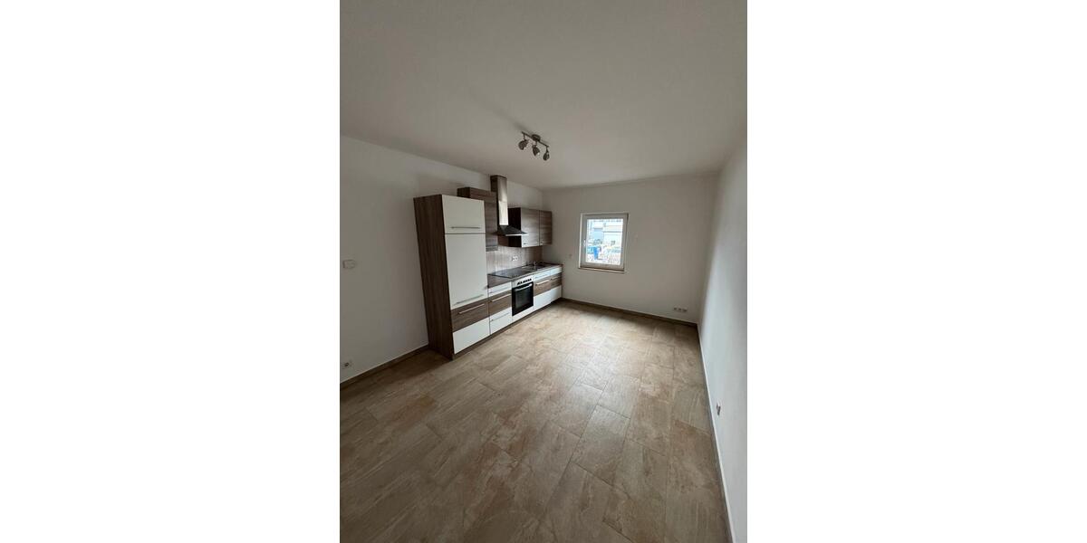 Etagenwohnung Roßtal - 3 Zimmer, 70 m&sup2;, 900&euro; | Angebot:25663306