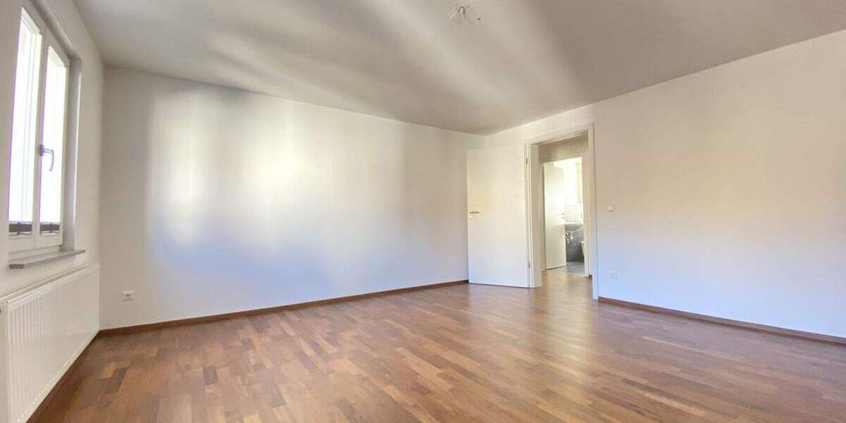 Etagenwohnung Zirndorf - 4 Zimmer, 120 m&sup2;, 399.000&euro; | Angebot:25671026