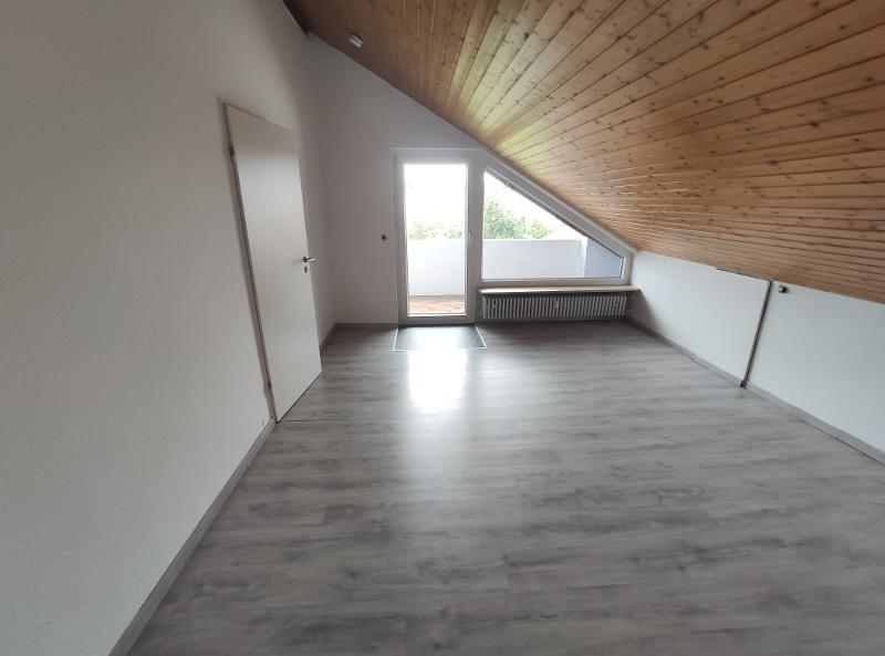 3- Zi. DG Wohnung mit 2 Balkonen und Garage - Etagenwohnung Hemhofen | Angebot:22401892