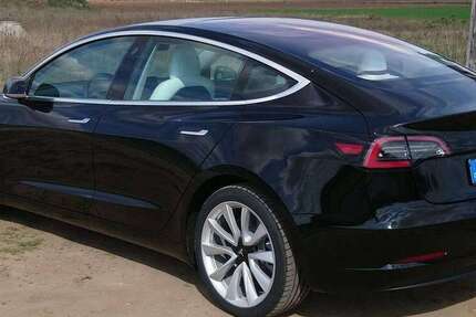 Tesla Model 3 92.000 km 22.500 &euro; Fürth 90765