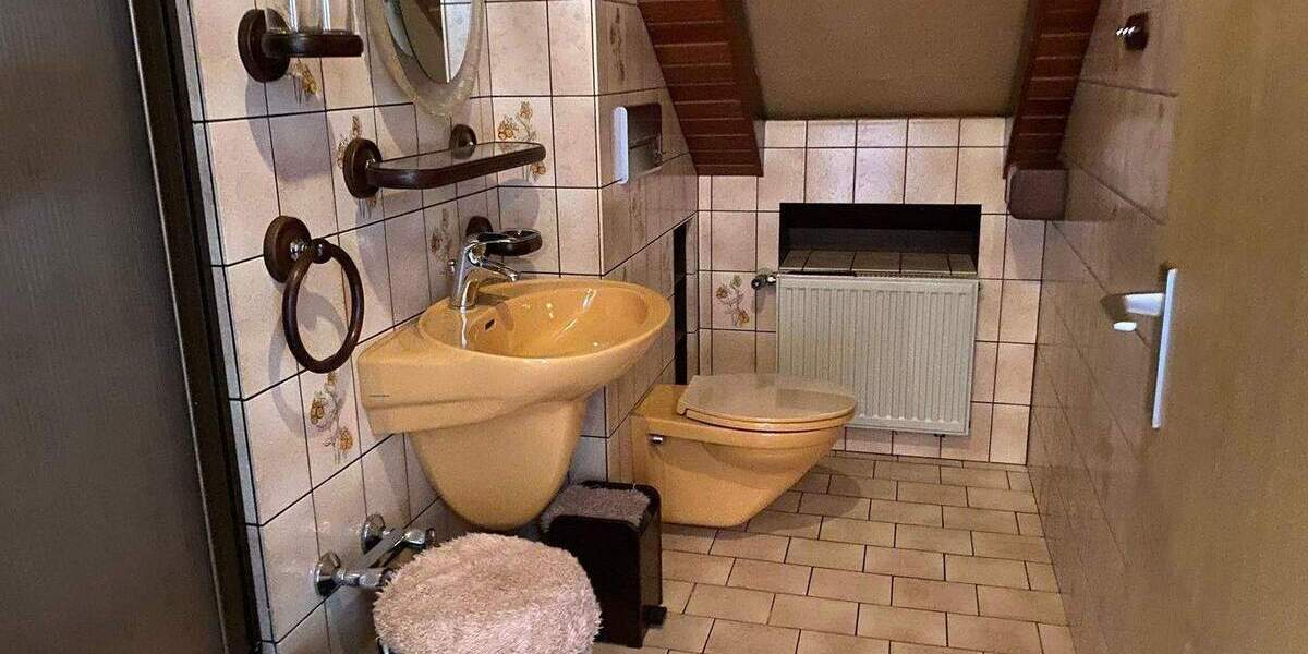 Mehrfamilienhaus, Wohnhaus Langenzenn - 8 Zimmer, 194 m&sup2;, 679.000&euro; | Angebot:25797925