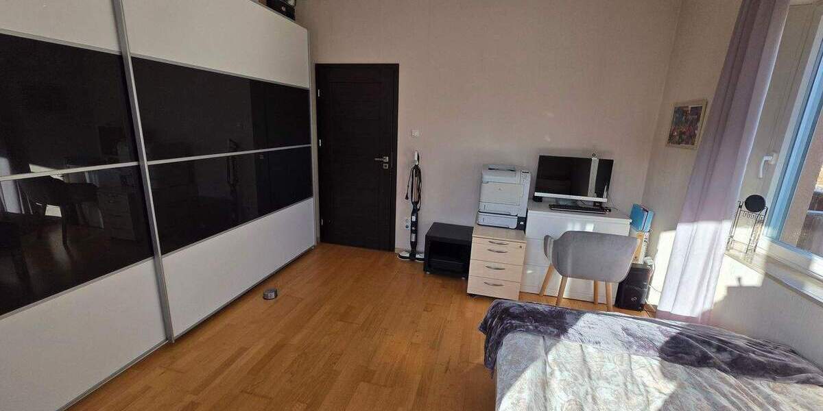Etagenwohnung Schwabach - 4 Zimmer, 110 m&sup2;, 329.000&euro; | Angebot:25879451