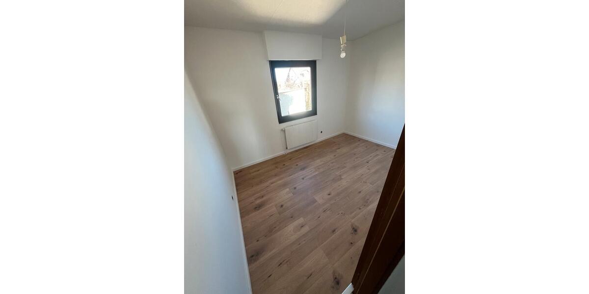 Mehrfamilienhaus, Wohnhaus Gräfenberg - 9 Zimmer, 230 m&sup2;, 669.000&euro; | Angebot:24853313