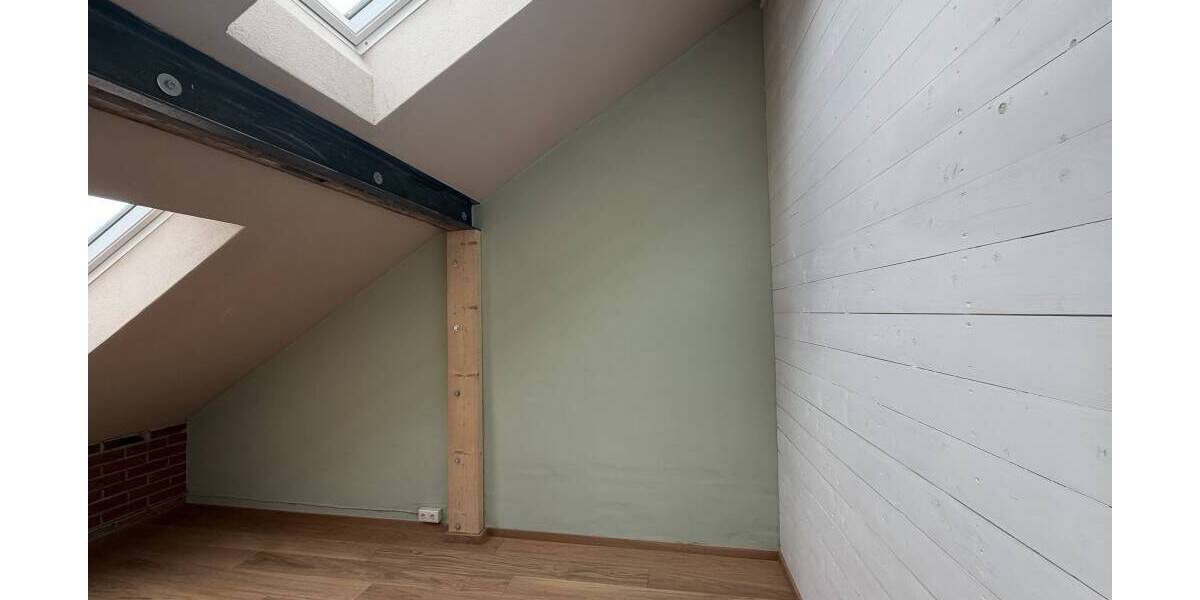 Etagenwohnung Erlangen Innenstadt - 4 Zimmer, 90 m&sup2;, 1.700&euro; | Angebot:26015681