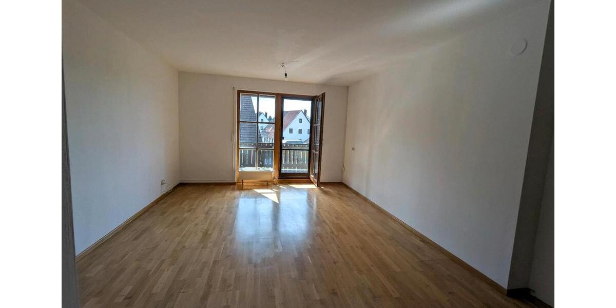 Etagenwohnung Schnaittach - 3 Zimmer, 83 m&sup2;, 955&euro; | Angebot:26018673