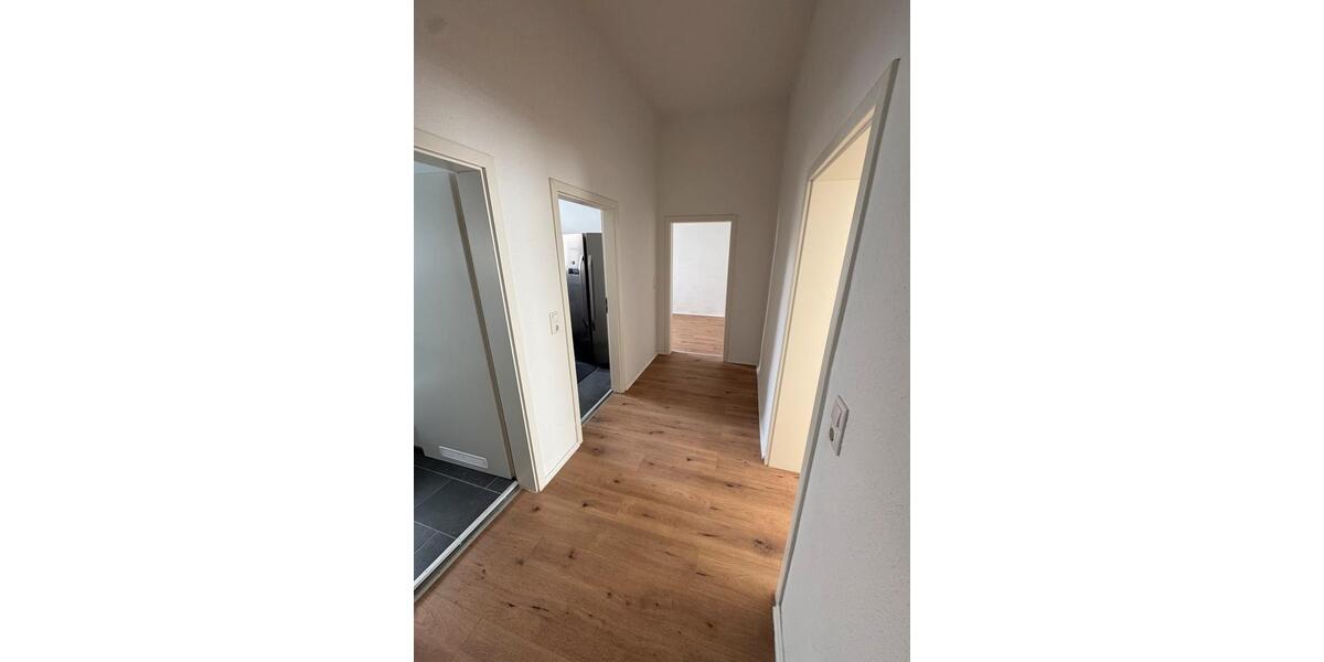 Erdgeschoßwohnung Adelsdorf - 3 Zimmer, 63 m&sup2;, 700&euro; | Angebot:25906780