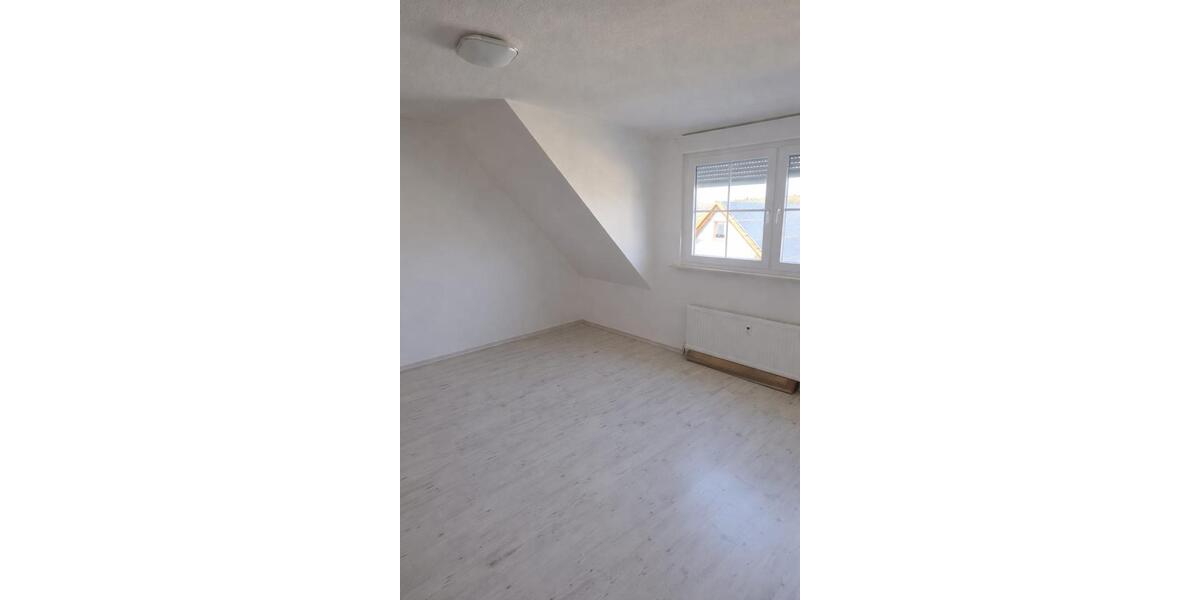 Dachgeschoßwohnung Fürth Atzenhof - 2.5 Zimmer, 69 m&sup2;, 890&euro; | Angebot:26208334