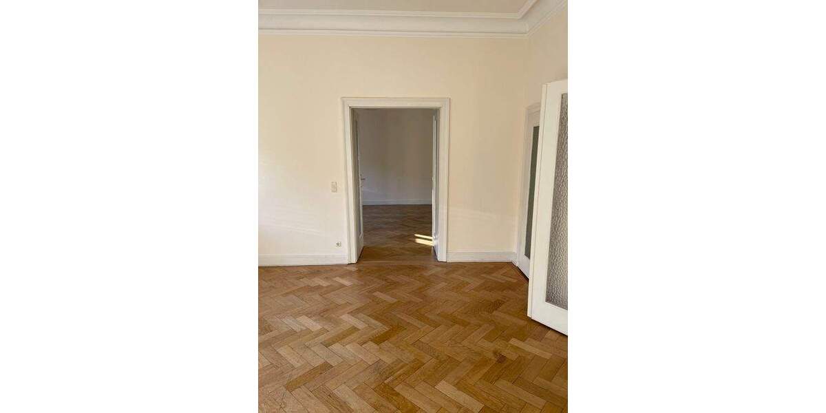 Etagenwohnung Fürth Innenstadt - 3 Zimmer, 130 m&sup2;, 1.300&euro; | Angebot:25705384