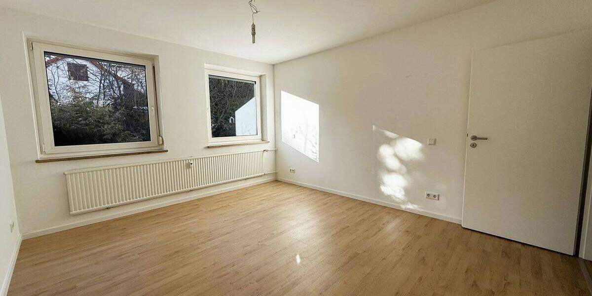 Mehrfamilienhaus, Wohnhaus Nürnberg Falkenheim - 6 Zimmer, 132 m&sup2;, 499.000&euro; | Angebot:26015626