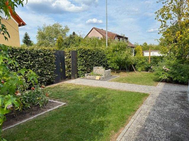 Doppelhaushälfte Neuendettelsau - 5 Zimmer, 173 m&sup2;, 520.000&euro; | Angebot:25744761